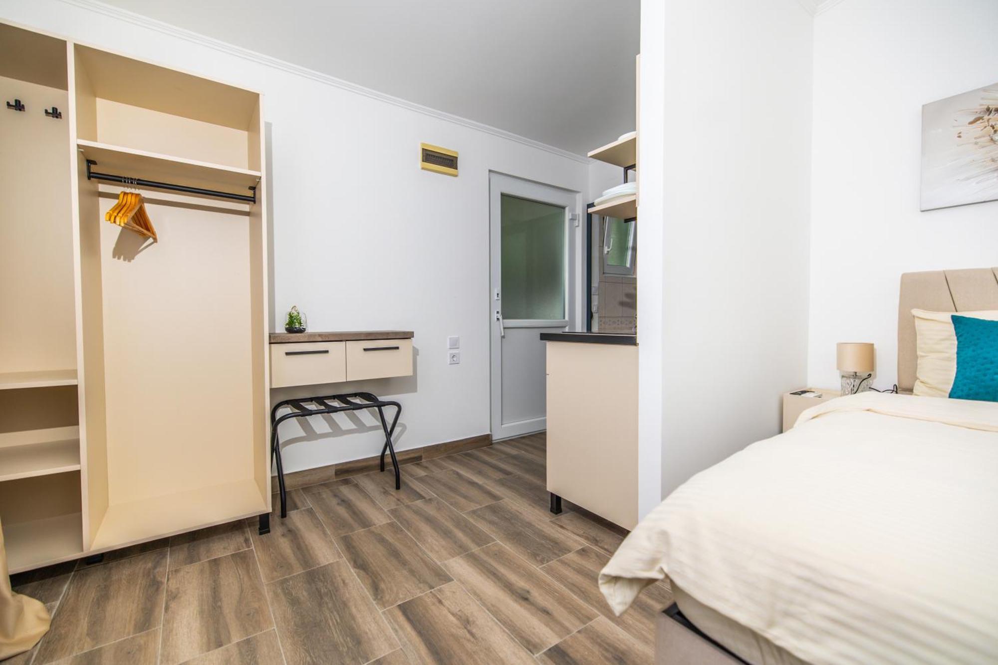 Apartments Irena Бечичи Экстерьер фото