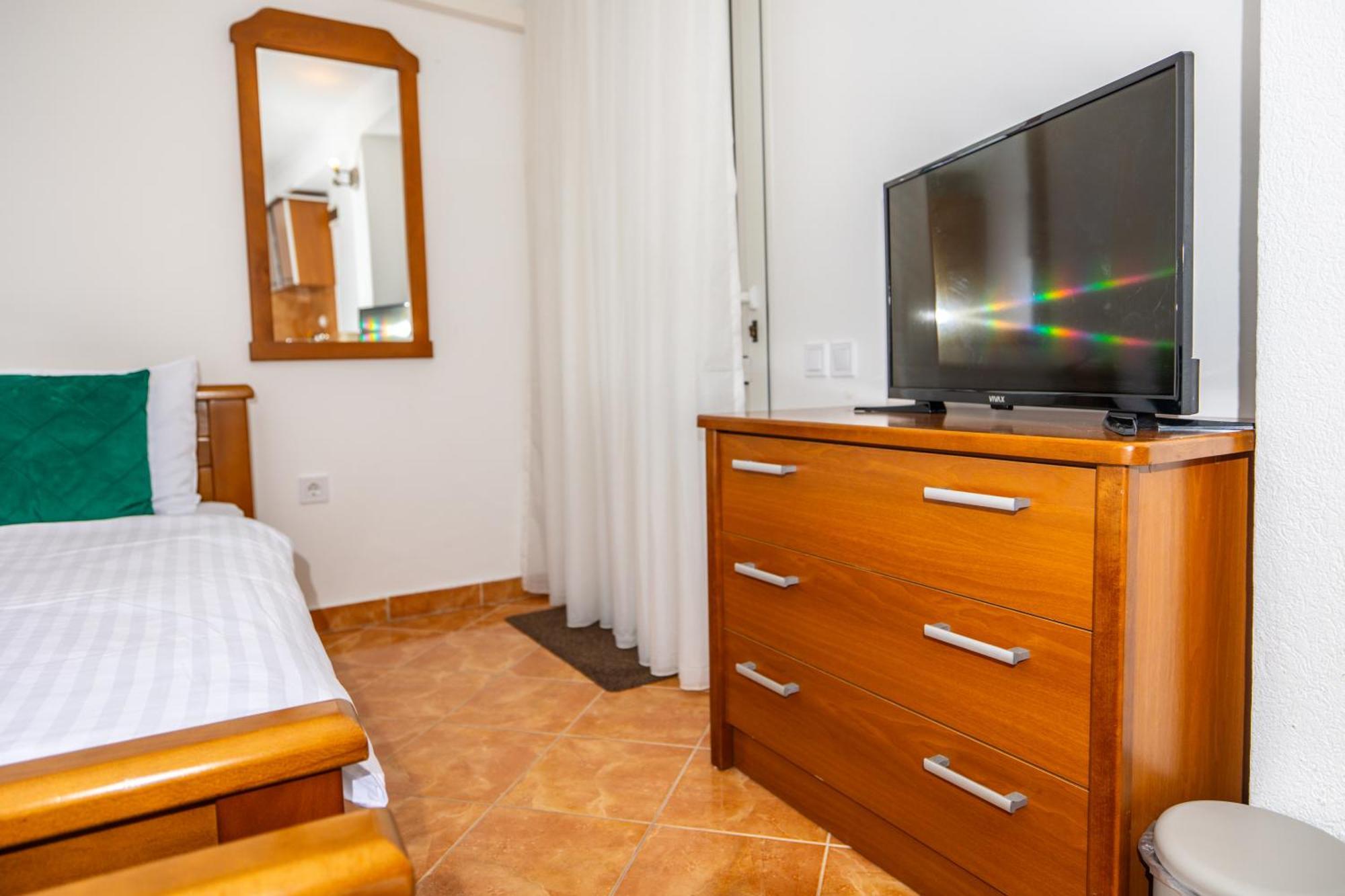 Apartments Irena Бечичи Экстерьер фото