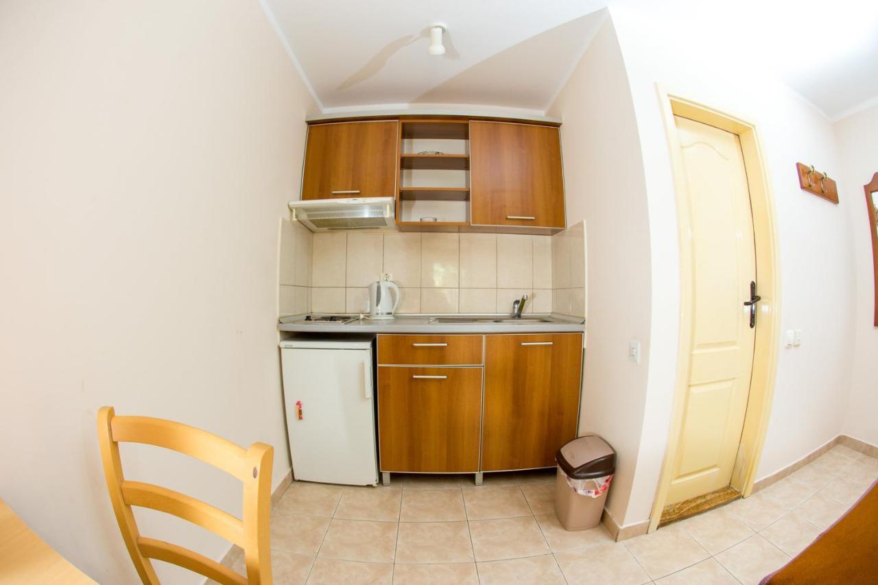 Apartments Irena Бечичи Экстерьер фото